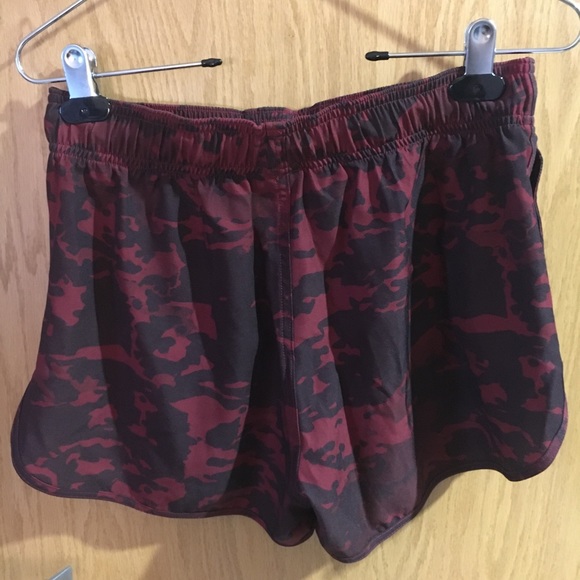 Women’s NFQ Blood Multicam Training Shorts - Picture 3 of 3